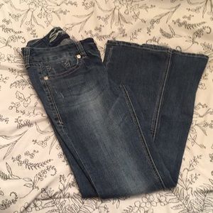 Flashy blue jeans 👖